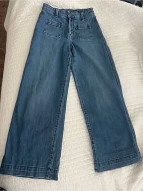 Wide-Leg Trouser Patch Pocket Women’s Jeans Old Navy Size 2, 28” inseam